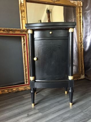 Petite commode style Empire