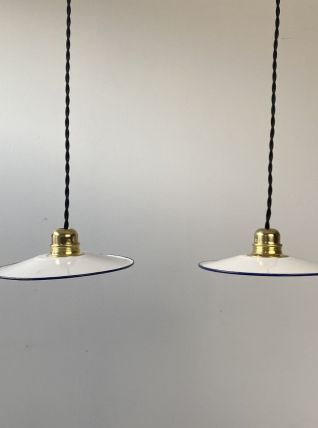 LOT 2 PETITES SUSPENSIONS EMAILLEES BLANCHES 