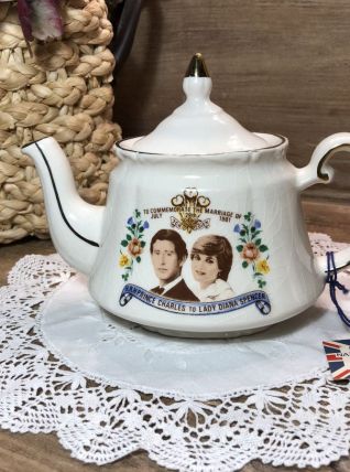 Théière Mariage Prince Charles &amp; Lady Diana - 1981
