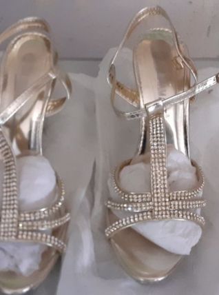 Escarpins or pour soirée. Talons 10cm Haut. 