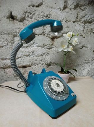 Lampe déco récup' upcycling téléphone vintage '80