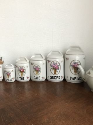 Pot à épices en faïence et théière 