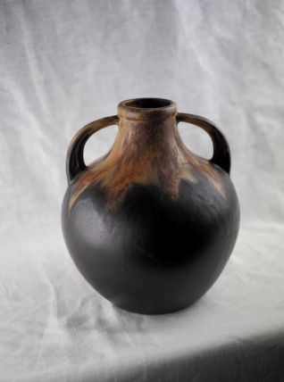 Vase boule noir mat et coulures ocres / lave - G. Méténier