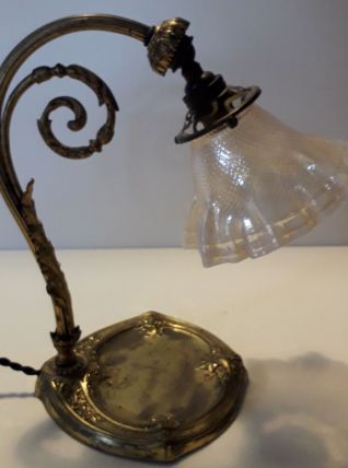lampe art nouveau avec tulipe opalescent