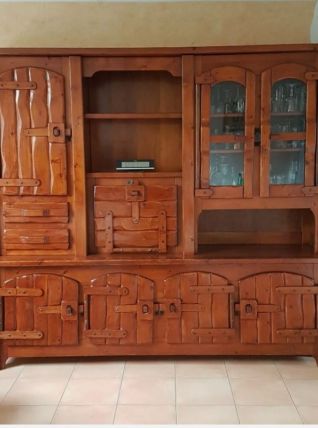 Meuble living en bois massif 