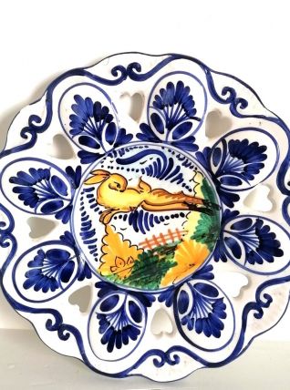 Plat ajouré en céramique style Deruta 