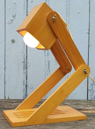 lampe scandinave en bois articulée