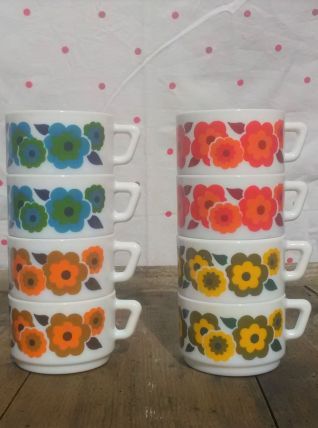 8 tasses à café Lotus arcopal (années 70) 