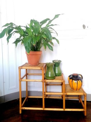 Meuble en rotin à niveaux , porte plantes 