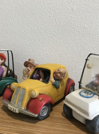 3 figurines "tire lire" humouristique