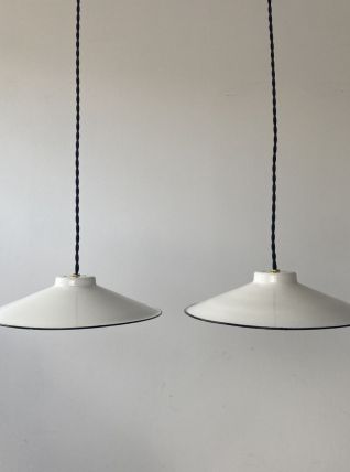 LOT 2 SUSPENSIONS EMAILLEES BLANCHES VINTAGE
