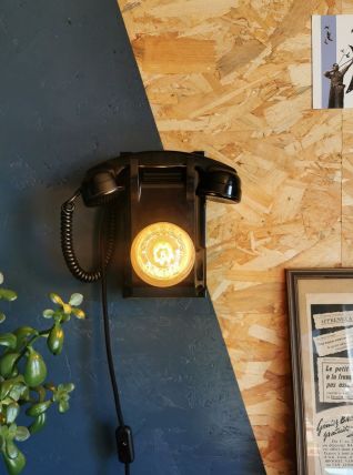 Lampe applique murale téléphone vintage bakélite "Call Me"