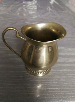 Petit Pot en laiton 