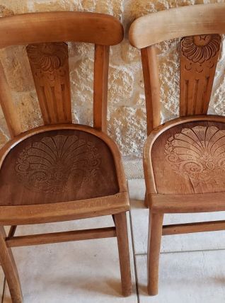 2 chaises bistrot en bois assise gravée