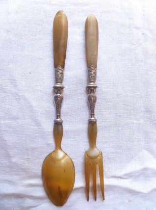 couverts  vintage en metal et corne