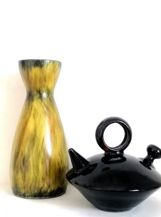 Vase diabolo en faïence de Saint Clément 1950