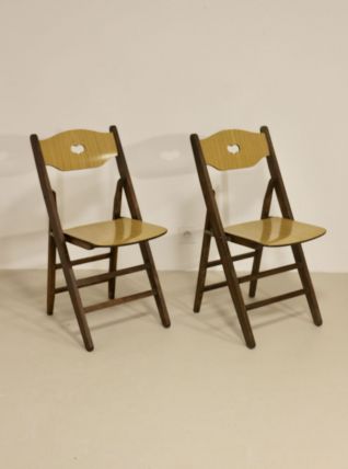 Paire de chaises pliantes vintage année 50 dossier sculpté. 