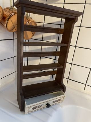 Etagère à épices