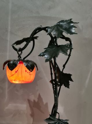 lampe en fer forgé  art nouveau  1900 a 20  ; patiné  non si