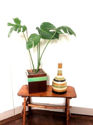 Grand vase en céramique à rayures 