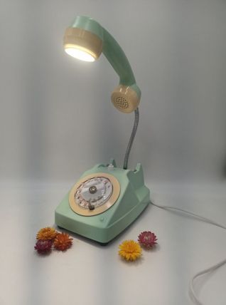 Lampe téléphone /Lampe industrielle /Detournement d'objet