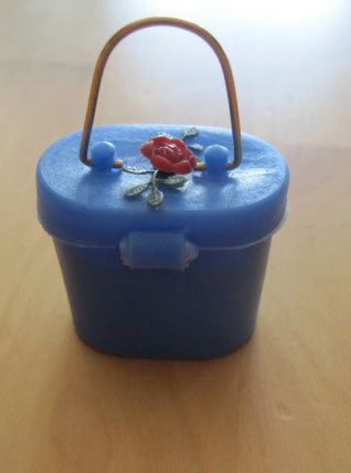 Chapeau pour la pluie rare petite boite house pour pluie 