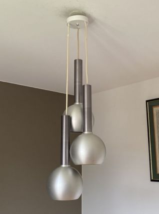 Suspension cascade en inox brossé. 1970.