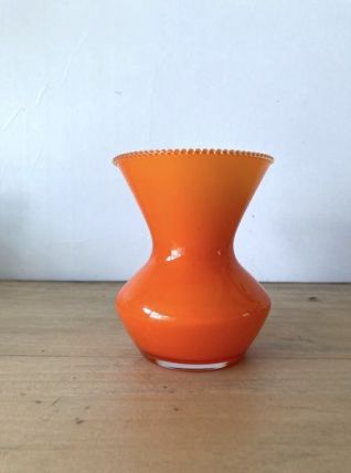 Vase en opaline orange vintage