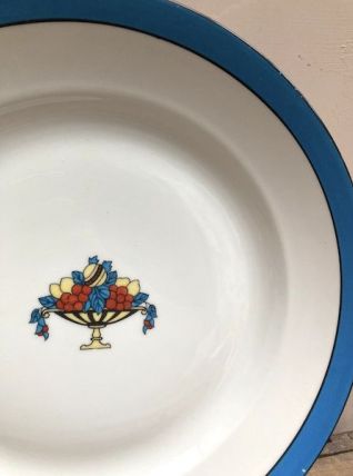 Grand plat en porcelaine de Limoges T.L.B.