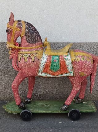 Cheval en bois