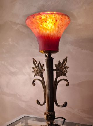 lampe bronze et laiton  art nouveau , tulipe pate verre tres