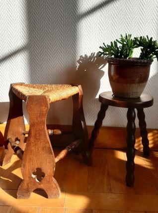 Tabouret de ferme paillé style médiéval