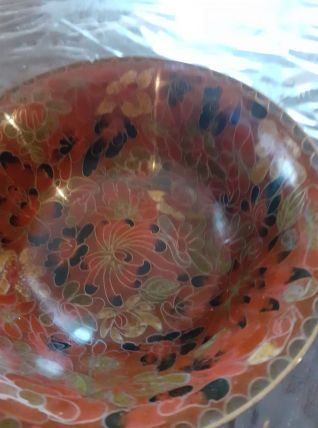 Bol asiatique cloisonné avec bords en laiton