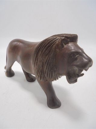 Lion en bois