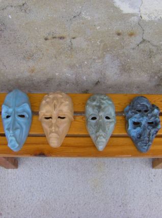 Collection de six masques vintage
