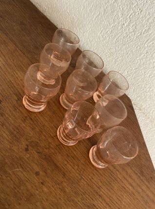 10 verres liqueur vintage au verre rose.