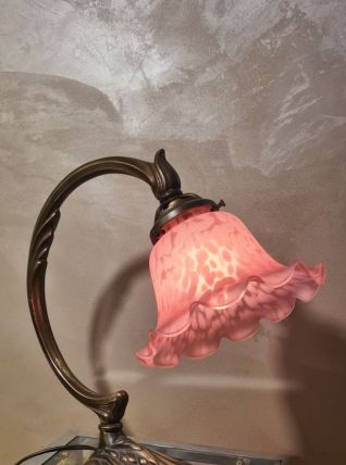 lampe bronze   , avec belle tulipe rose   ,4kg  1940 a 60