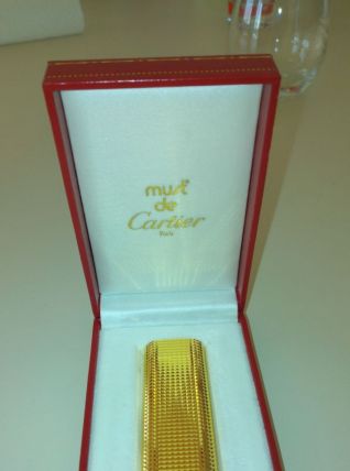 Briquet Must de Cartier plaqué Or