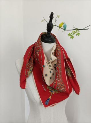 Foulard-Carré Vintage 60's de la Maison Chanel Paris.