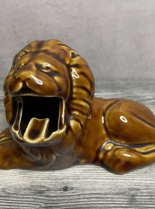 1 cendrier / ashtray en forme de lion en céramique vintage (