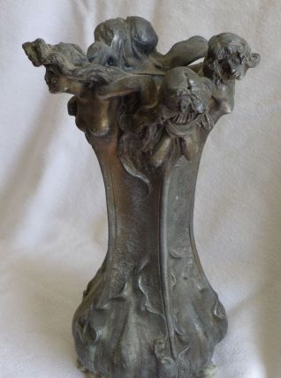 Vase art nouveau en bronze