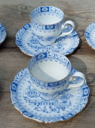 6 tasses et sous tasses en porcelaine bavaria