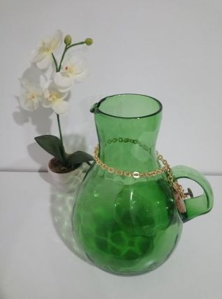 Carafe en verre bullé artisanal, coloris vert