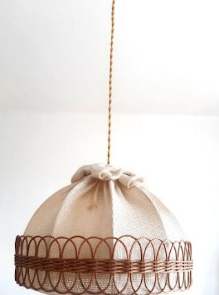 Suspension rotin et tissu vers 1960 