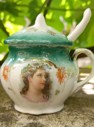 Moutardier en porcelaine 