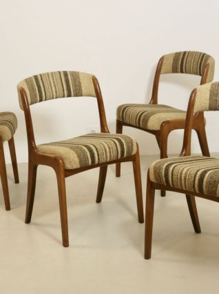 Set de 4 chaises réf: gondole Baumann année 60 restaurées. R