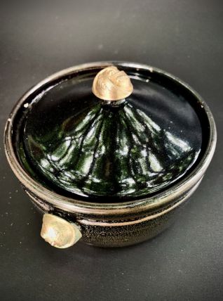 Boîte vintage avec bouton en bronze 