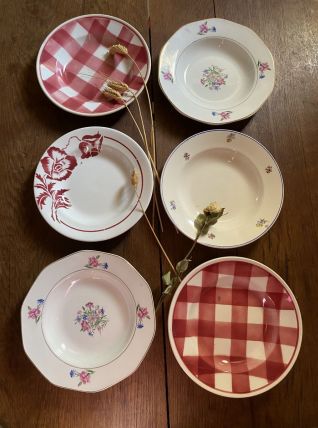 6 assiettes creuses anciennes dépareillées et assorties.