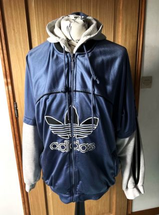 Sweat à capuche bleu et gris clair taille 180 M/L (40/42) mi