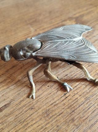 Cendrier mouche vintage en metal doré 